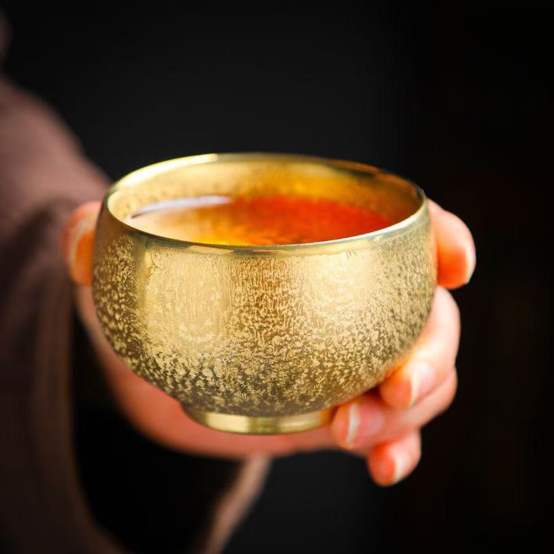 Large-sized host cup of Gilded decoration