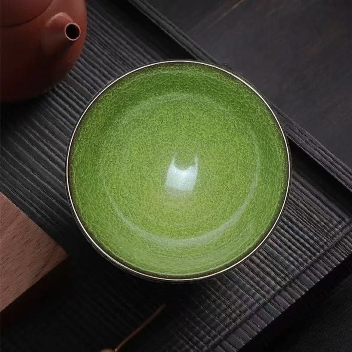 Green emerald cup with imperial green ice cracks